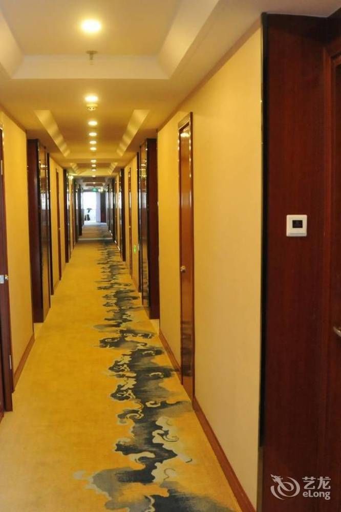 Beijing God Bless Mansion Hotell Exteriör bild